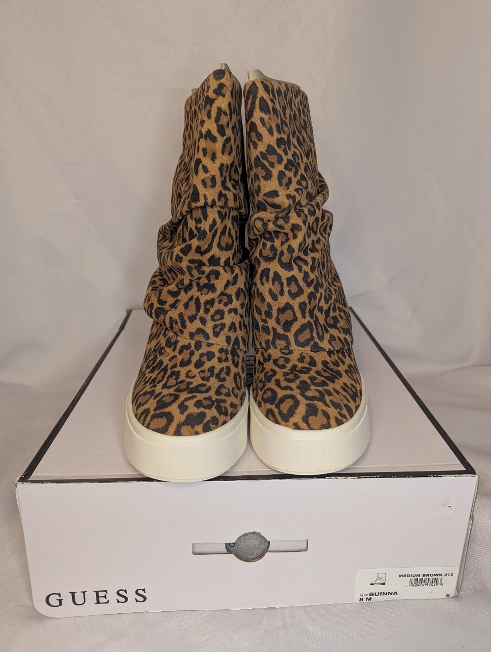NIB Guess Guinna Fold Over Slouchy Booties Women's Size 8